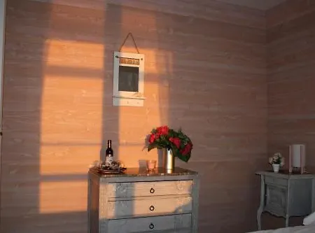 Trémail - La Au Pied De Votre Bed & Breakfast 3*