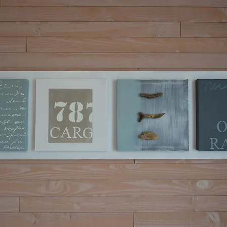 Trémail - La Au Pied De Votre Bed & Breakfast 3*