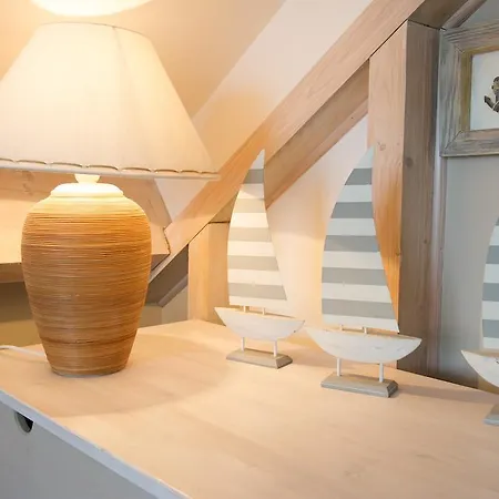 Trémail - La Au Pied De Votre Bed & Breakfast 3*