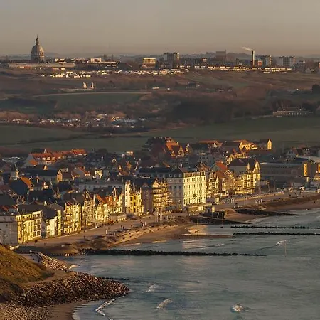 Trémail - La Au Pied De Votre