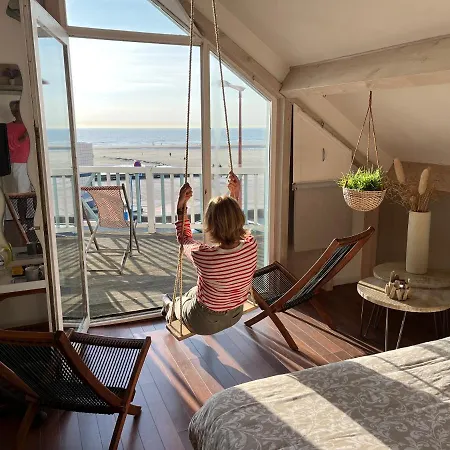 Tremail - La Au Pied De Votre 3*