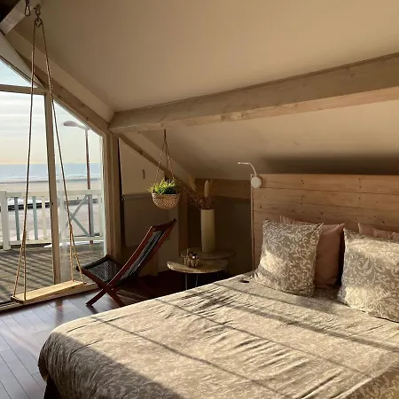 Trémail - La Au Pied De Votre Bed & Breakfast 3*