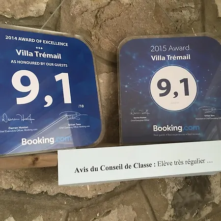 Alojamento de Acomodação e Pequeno-almoço Tremail - La Au Pied De Votre 3*