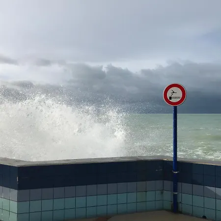 Trémail - La Au Pied De Votre Couette-café Wimereux